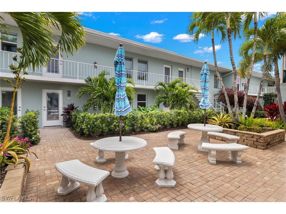 635 12th Avenue S #635 Naples FL 34102 224031099 image1