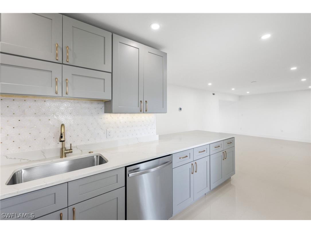 635 12th Avenue S #635 Naples FL 34102 224031099 image18