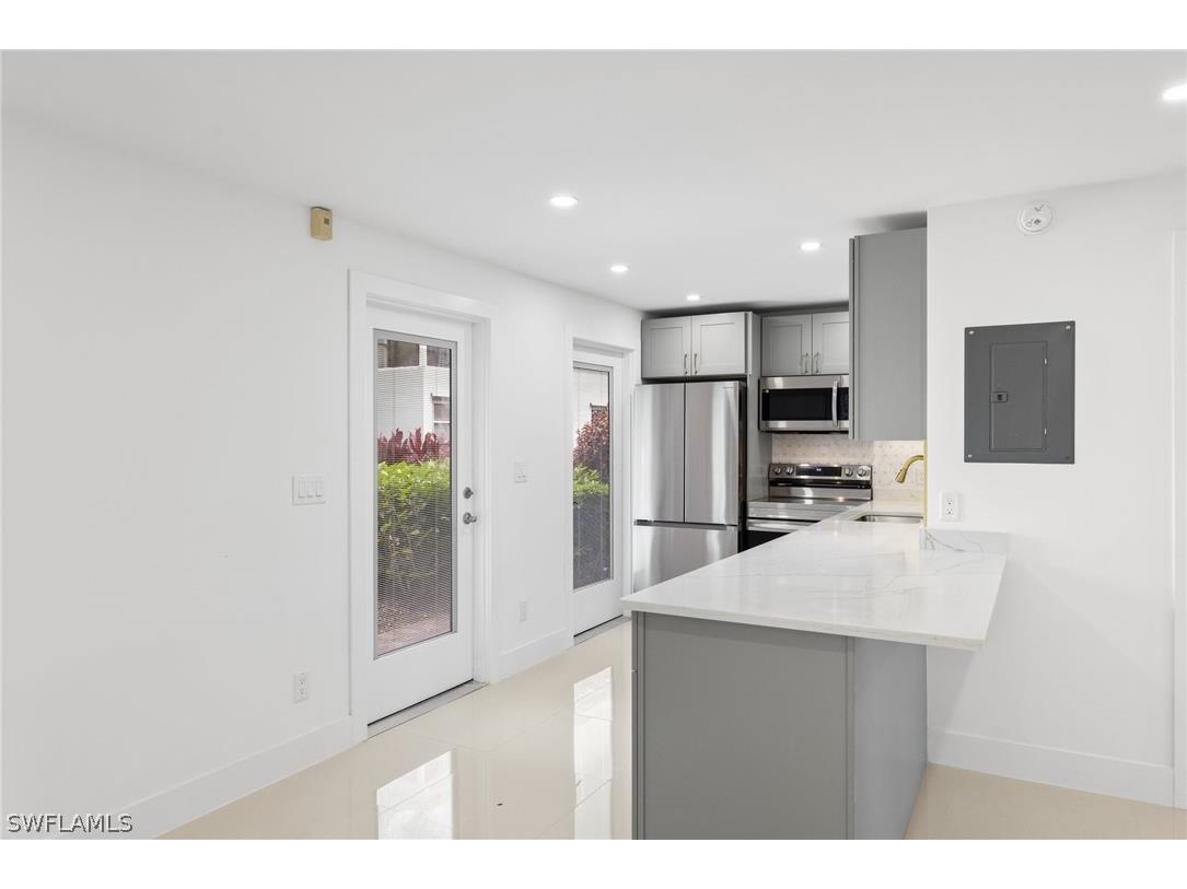 635 12th Avenue S #635 Naples FL 34102 224031099 image20