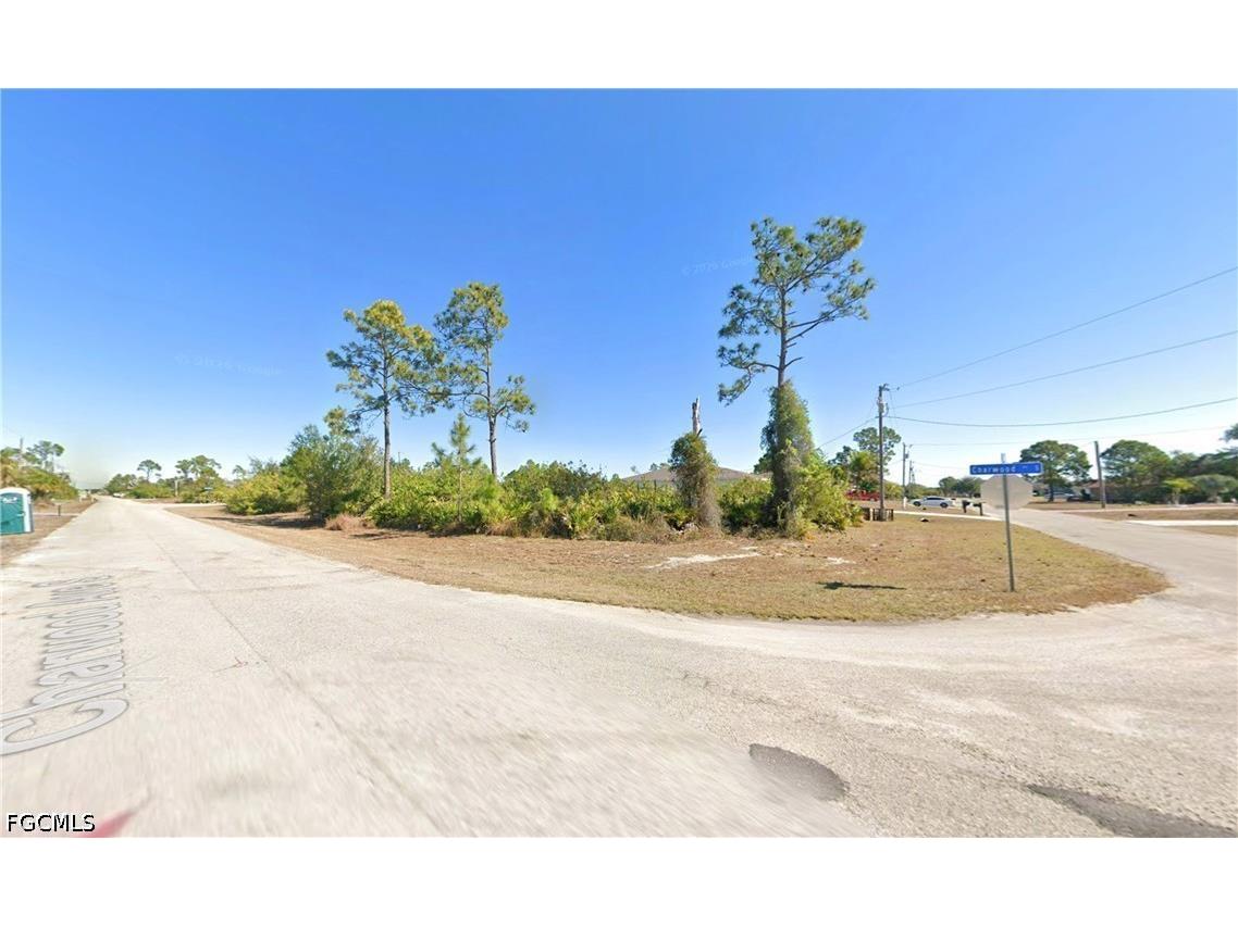 635 Chambers Street E Lehigh Acres FL 33974 2026018247 image1