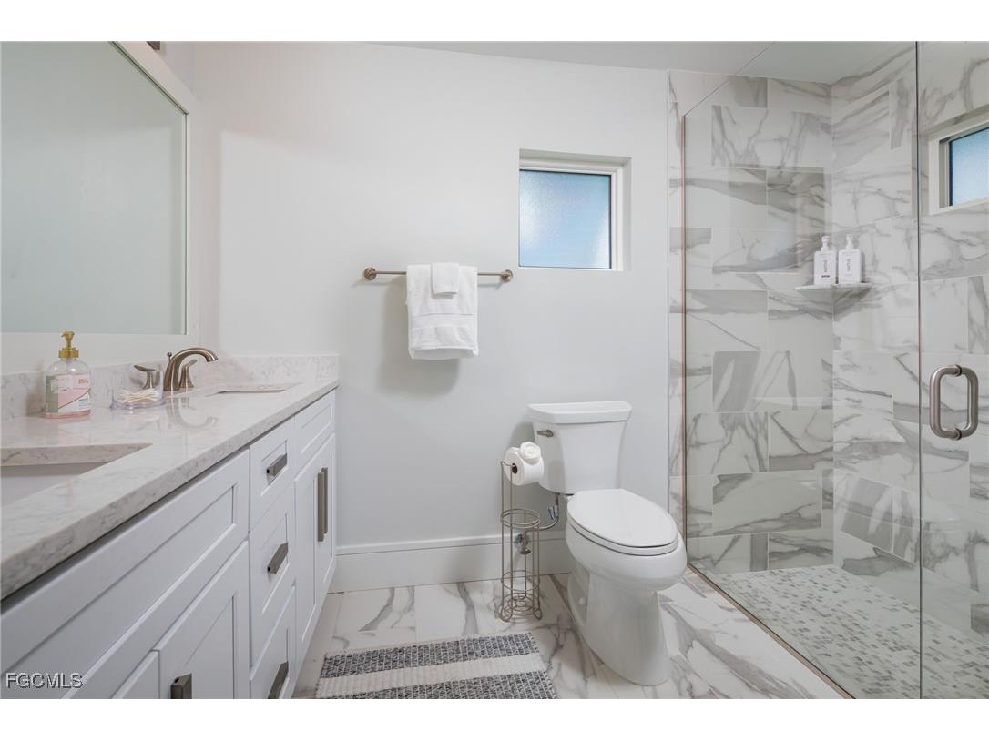 635 Fountainhead Lane Naples FL 34103 2025025260 image16