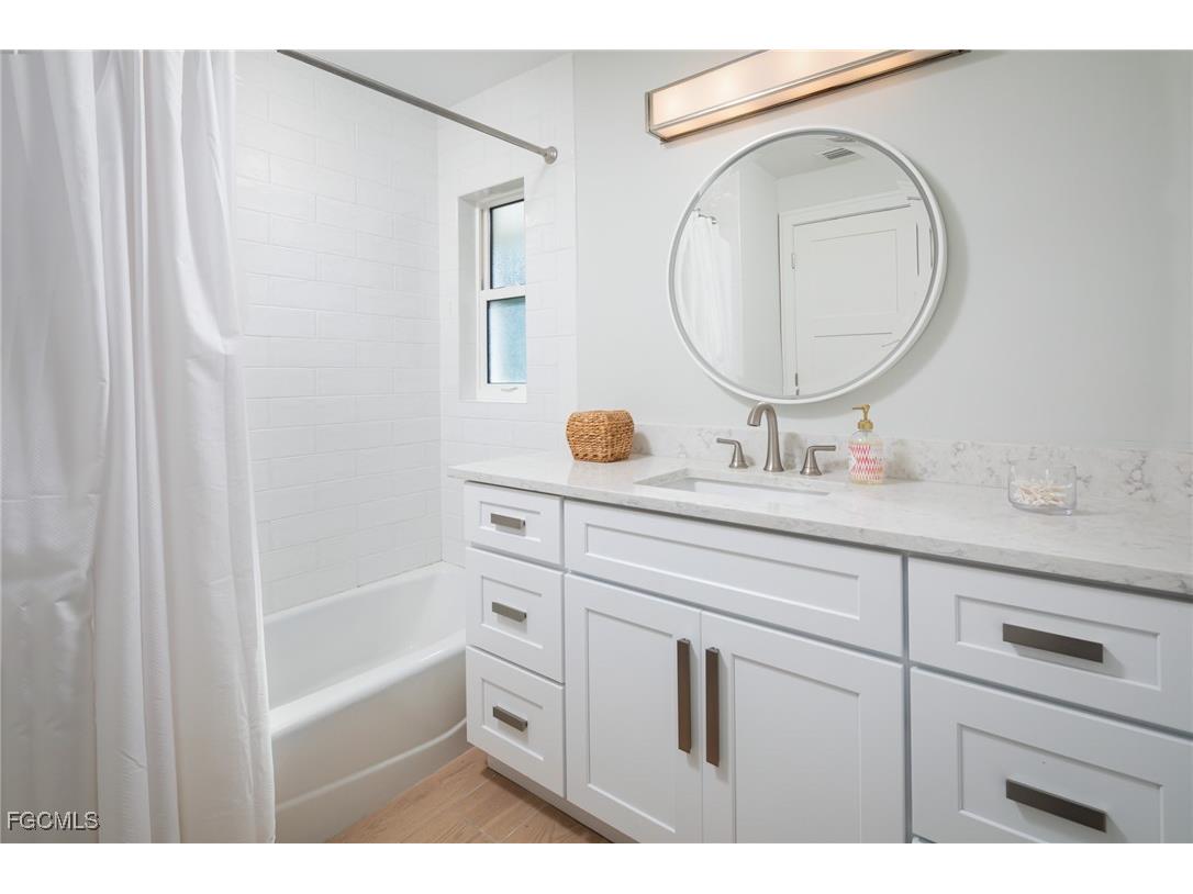 635 Fountainhead Lane Naples FL 34103 2025025260 image19