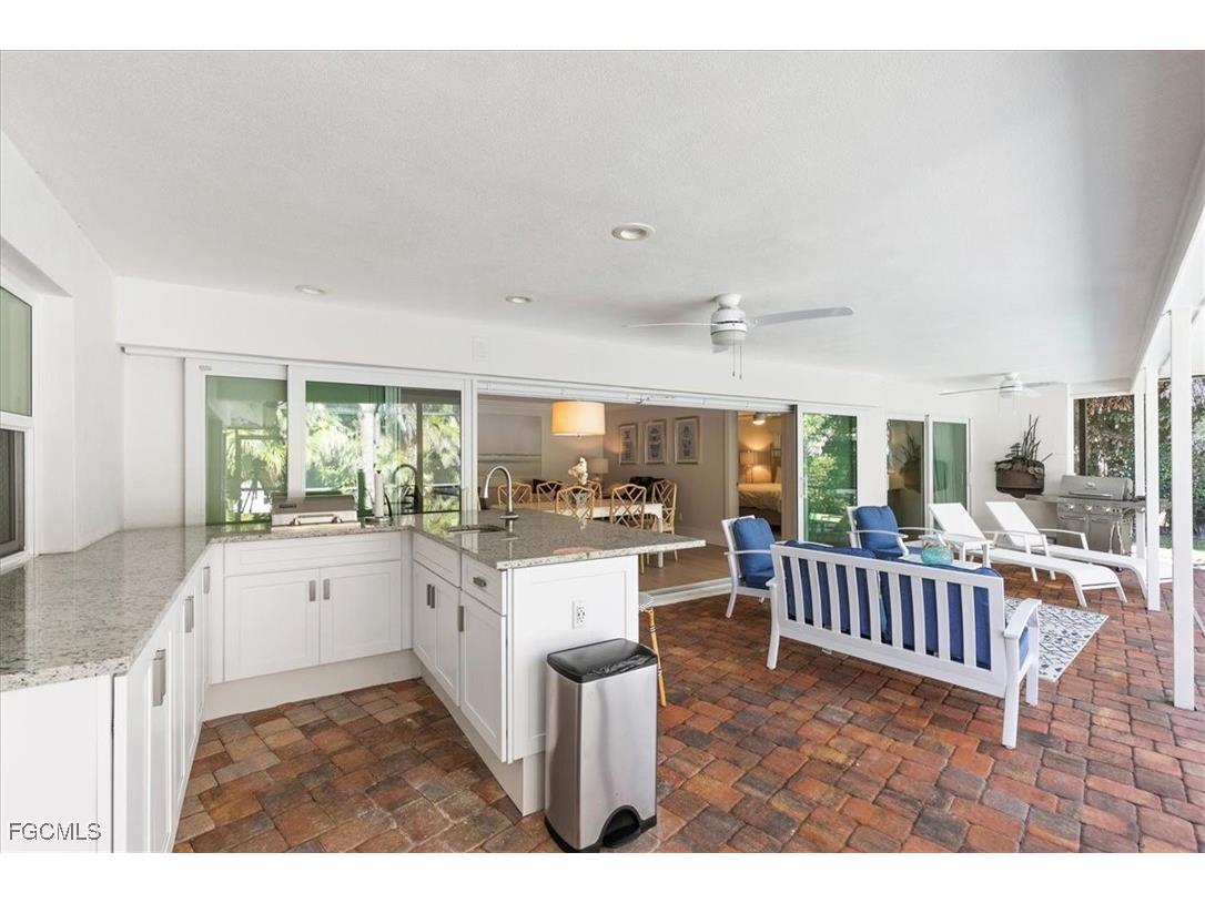 635 Fountainhead Lane Naples FL 34103 2025025260 image25