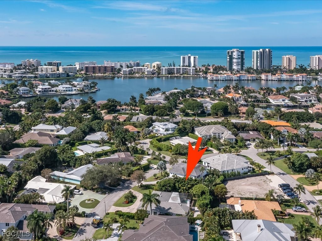 635 Fountainhead Lane Naples FL 34103 2025025260 image3