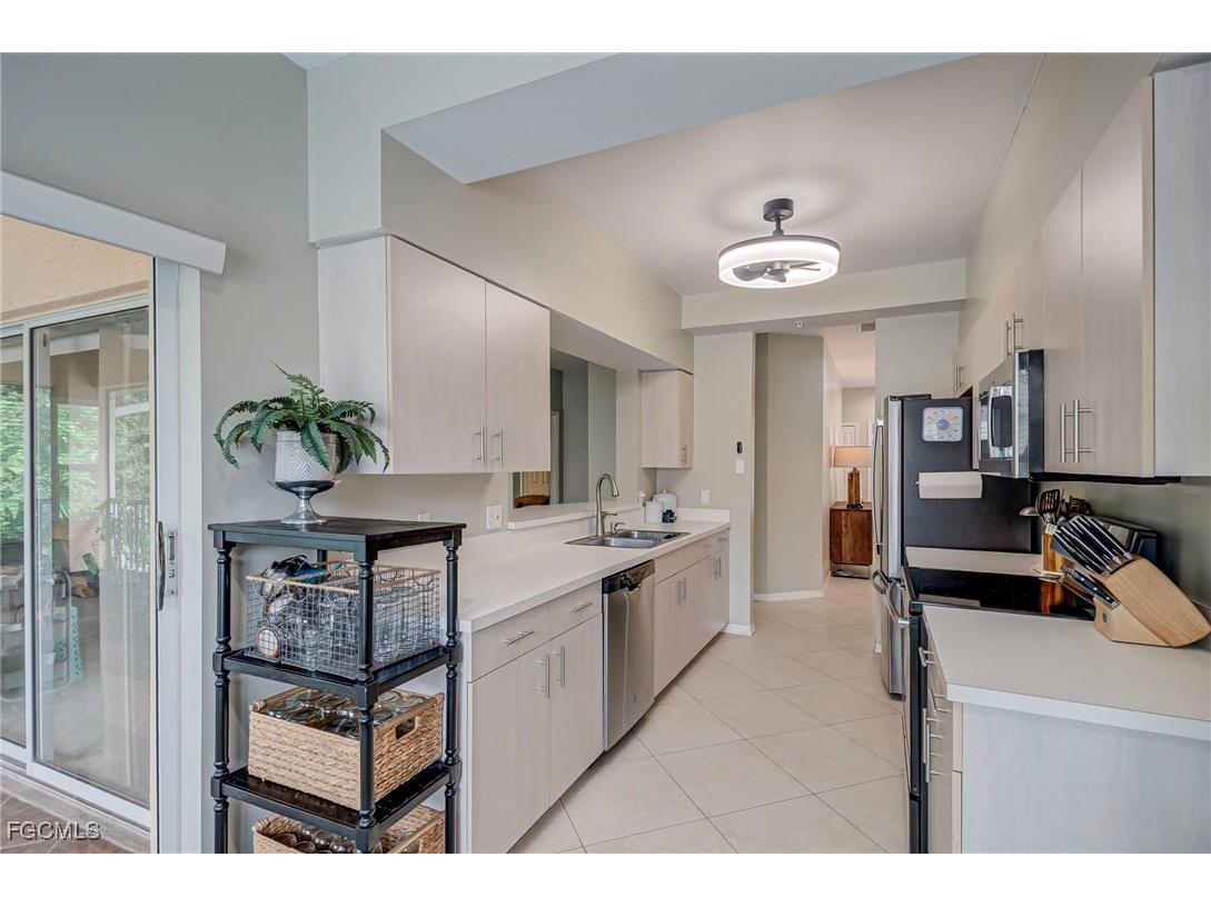 635 Mardel Court #204 Naples FL 34104 2025014664 image10