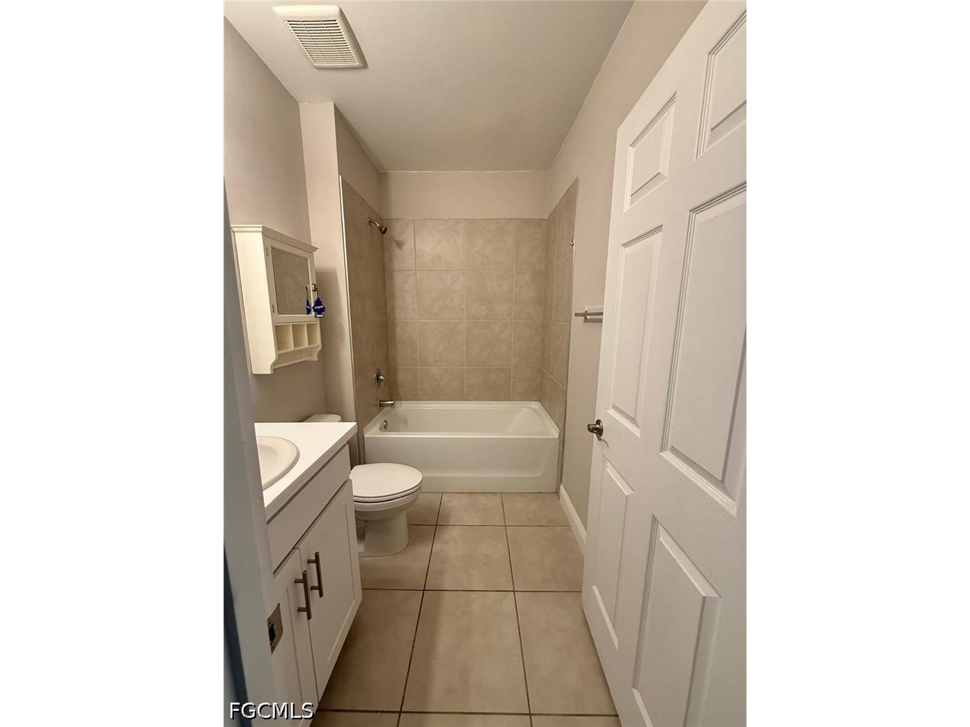 635 NE 6th Place Cape Coral FL 33909 2026023353 image10