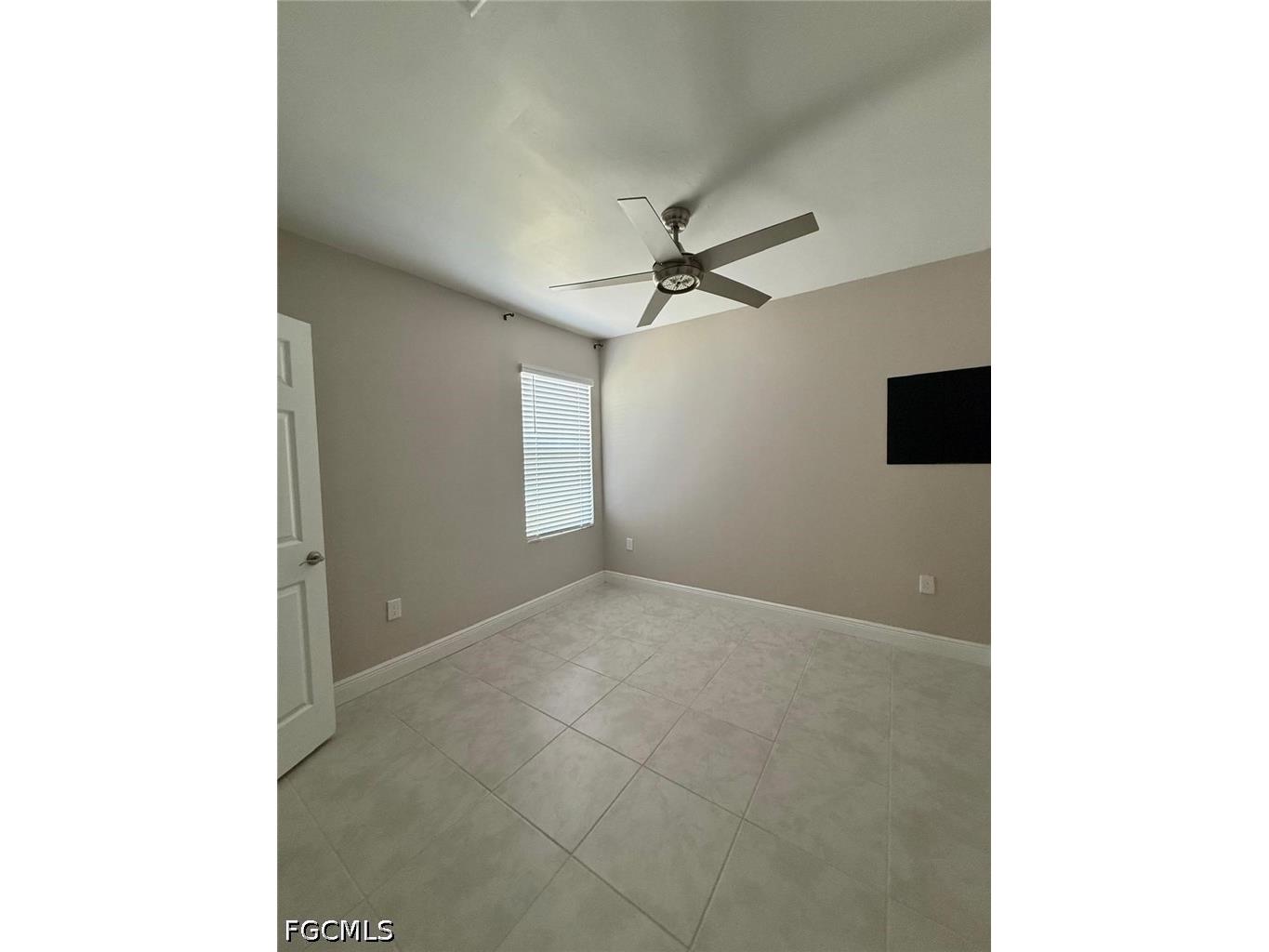 635 NE 6th Place Cape Coral FL 33909 2026023353 image11