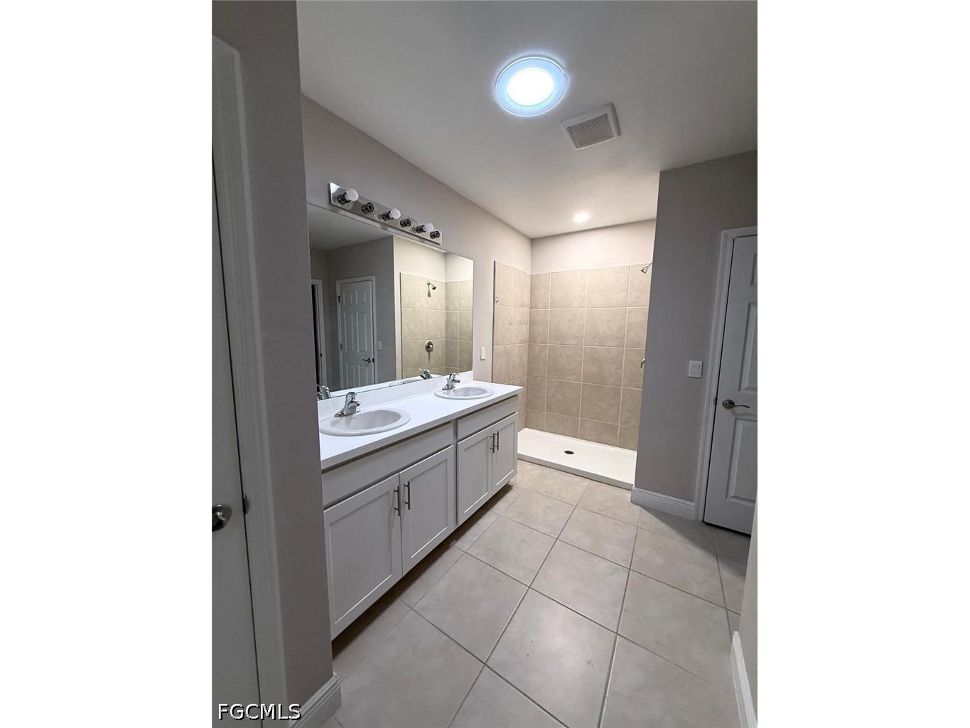 635 NE 6th Place Cape Coral FL 33909 2026023353 image19