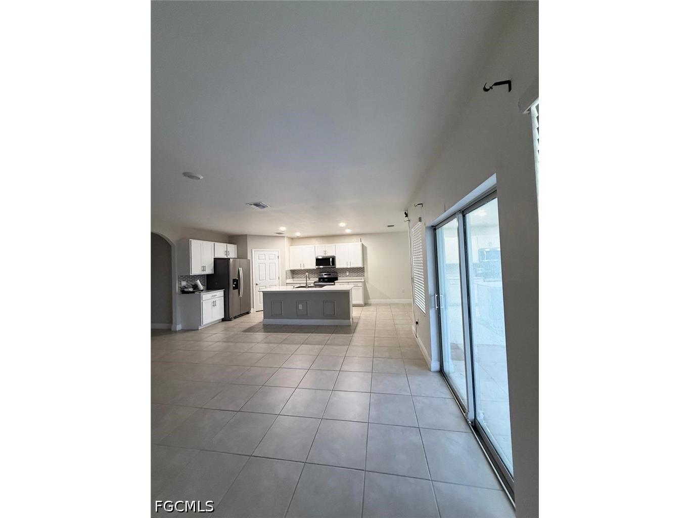 635 NE 6th Place Cape Coral FL 33909 2026023353 image2
