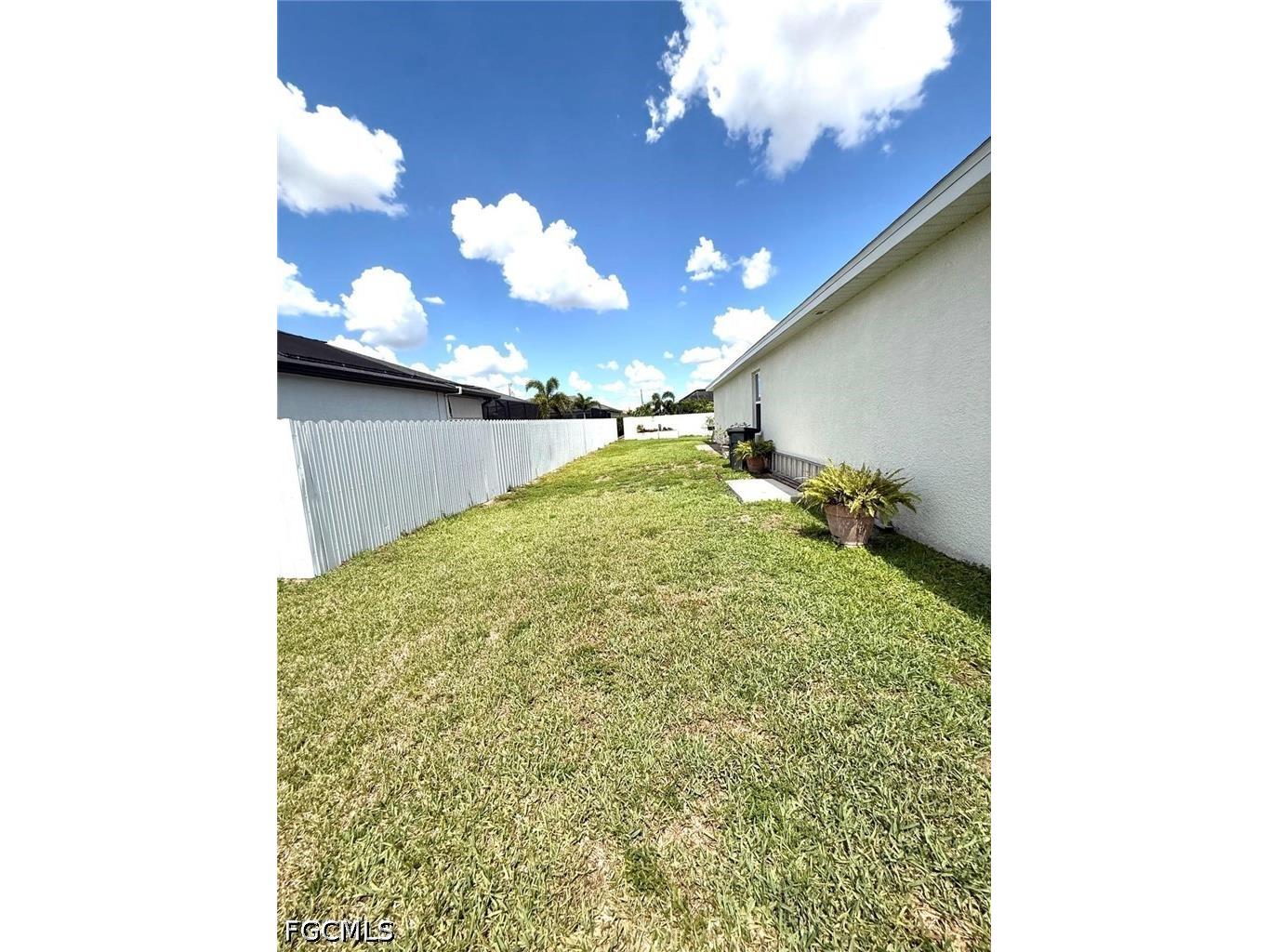635 NE 6th Place Cape Coral FL 33909 2026023353 image23