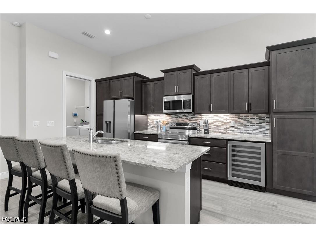 635 NE 7th Terrace Cape Coral FL 33909 2026017263 image11