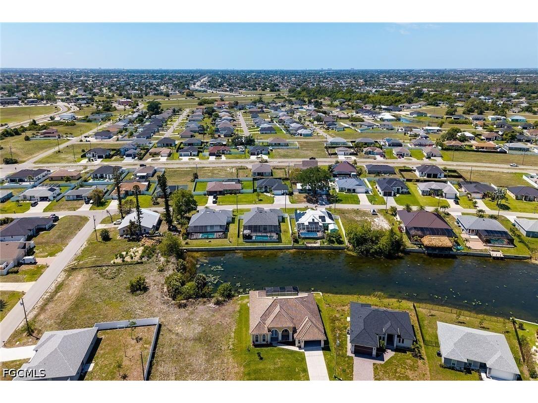 635 NE 7th Terrace Cape Coral FL 33909 2026017263 image33