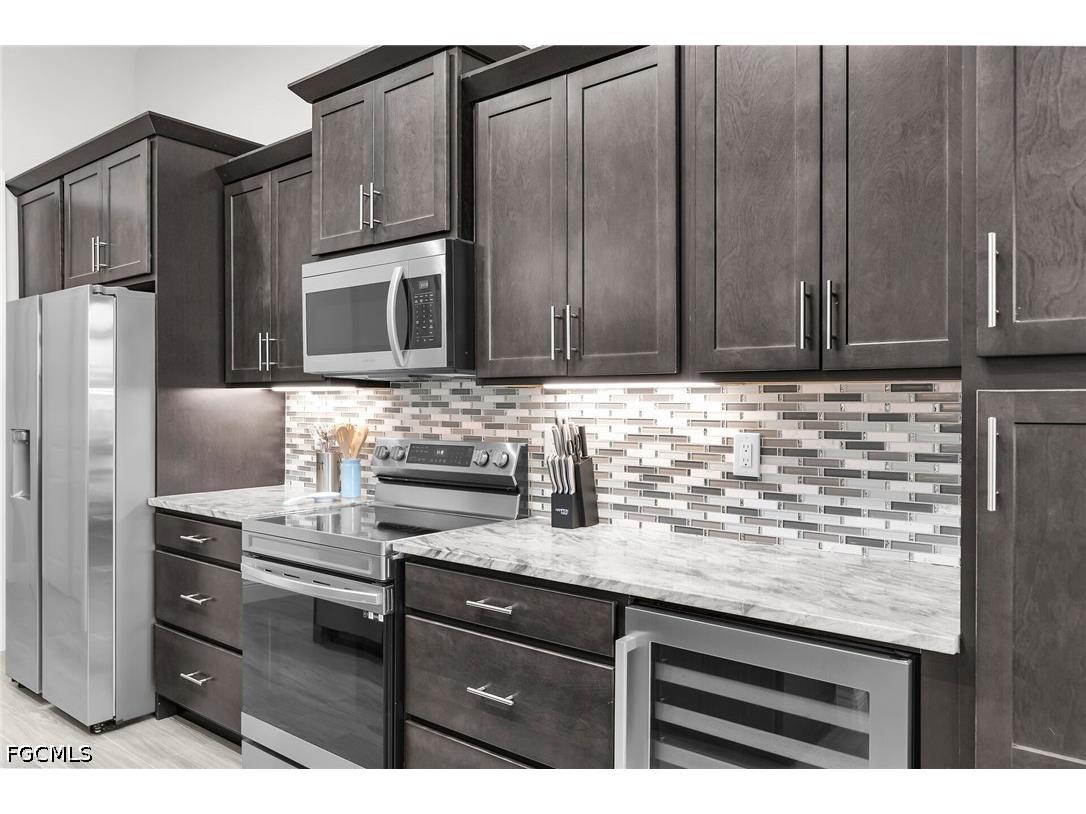 635 NE 7th Terrace Cape Coral FL 33909 2026021587 image13