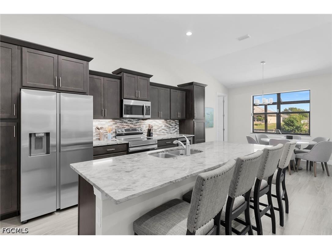 635 NE 7th Terrace Cape Coral FL 33909 2026021587 image18