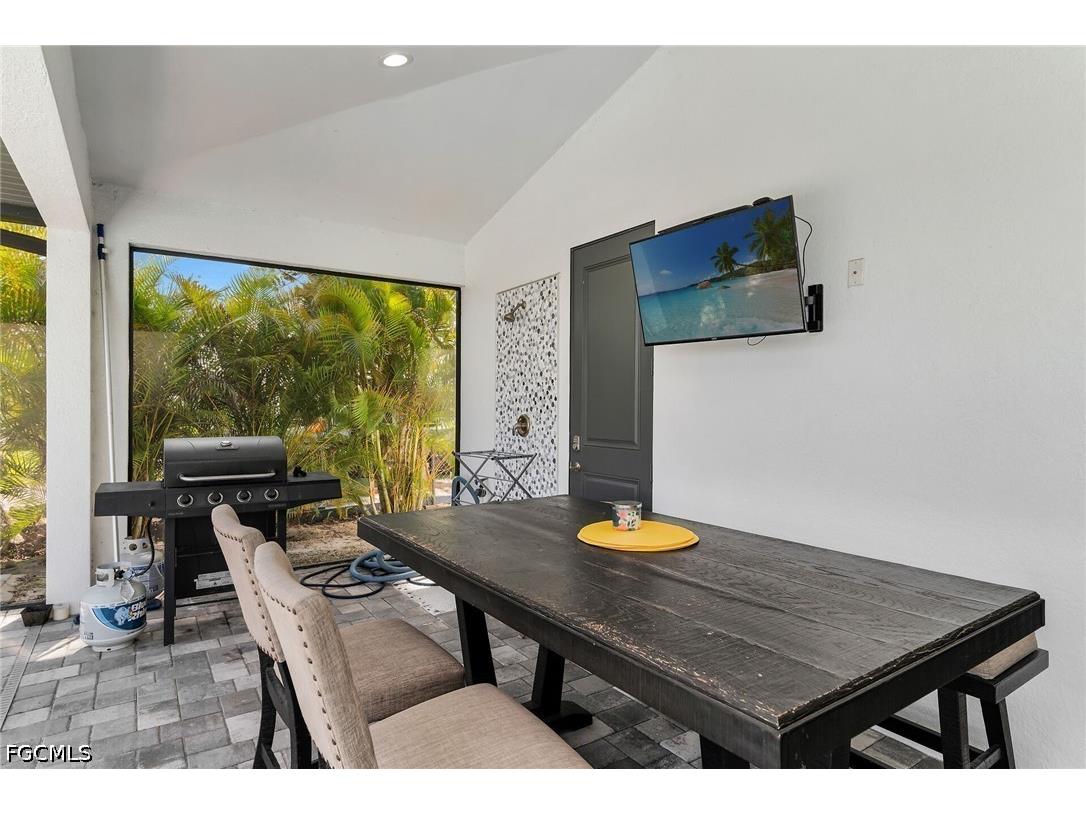 635 NE 7th Terrace Cape Coral FL 33909 2026021587 image27