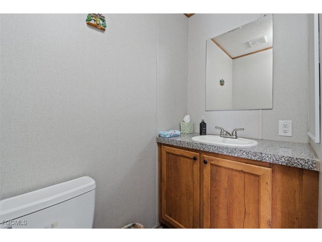 635 W Paso Fino Circle Clewiston FL 33440 2025024800 image33