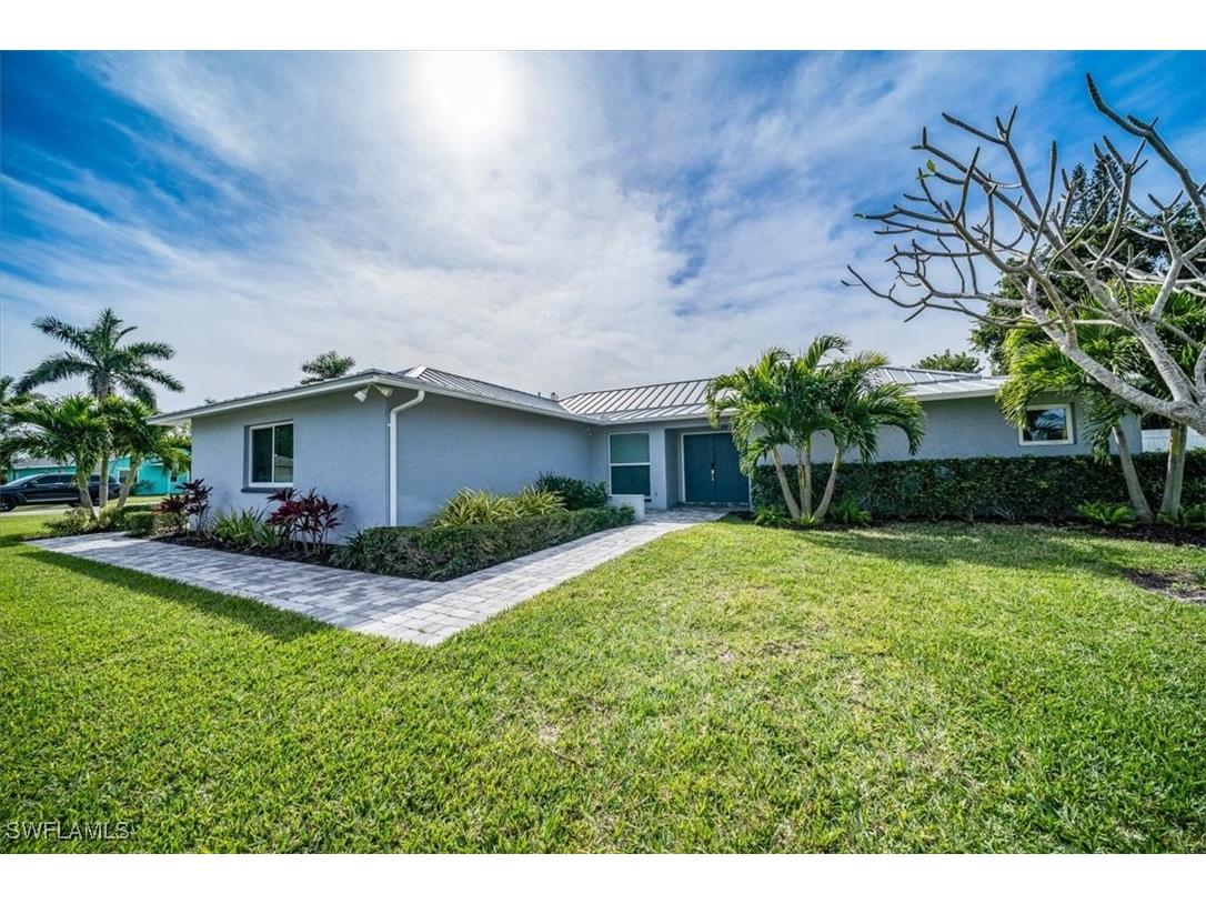 635 W Valley Drive Bonita Springs FL 34134 225037060 image1