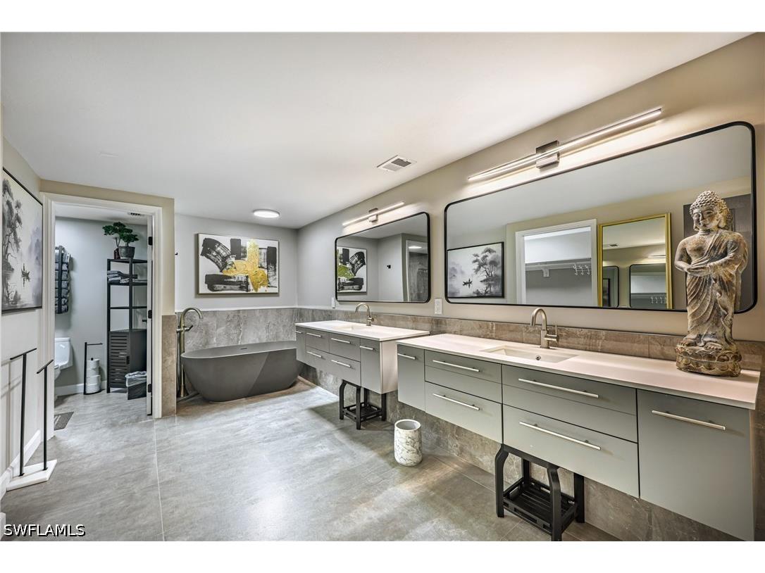6350 Pelican Bay Boulevard #102B Naples FL 34108 226017649 image10