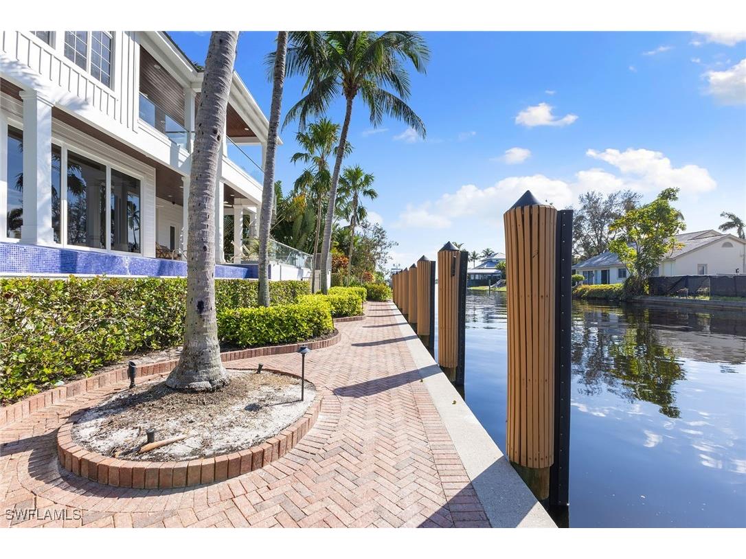 636 14th Avenue S Naples FL 34102 224085873 image24