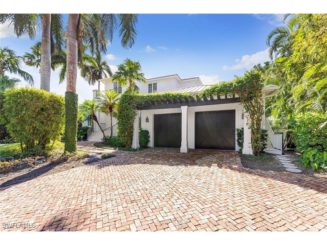 636 14th Avenue S Naples FL 34102 224085873 image3