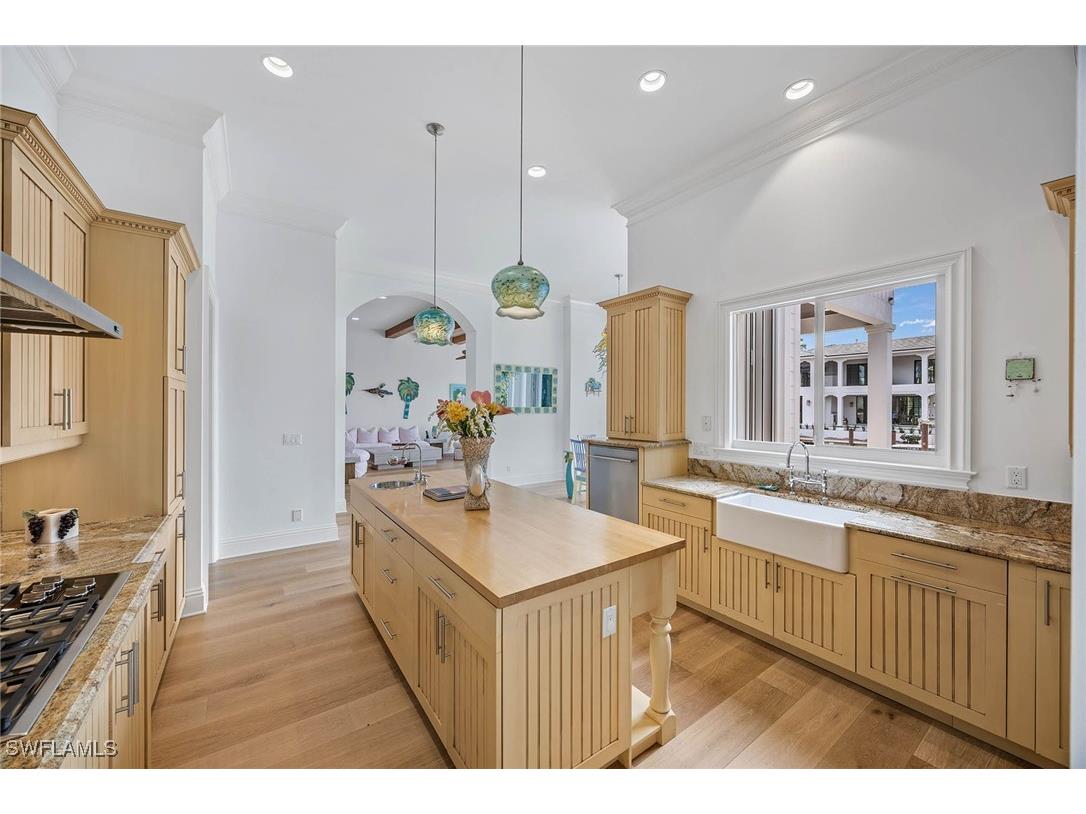 636 14th Avenue S Naples FL 34102 224085873 image7