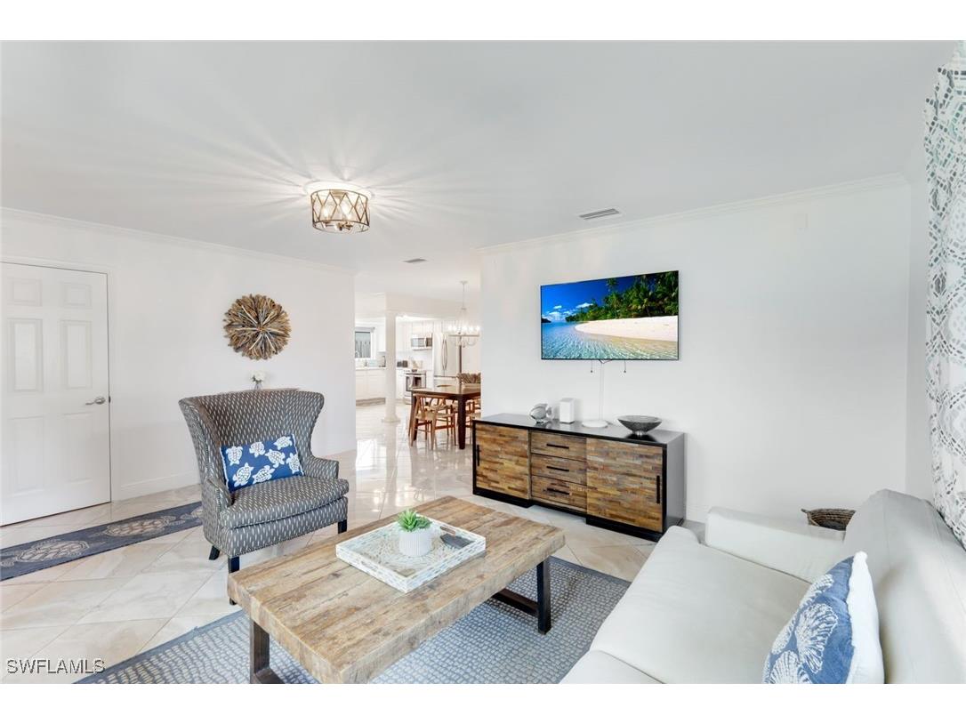 636 98th Avenue N Naples FL 34108 225054987 image4