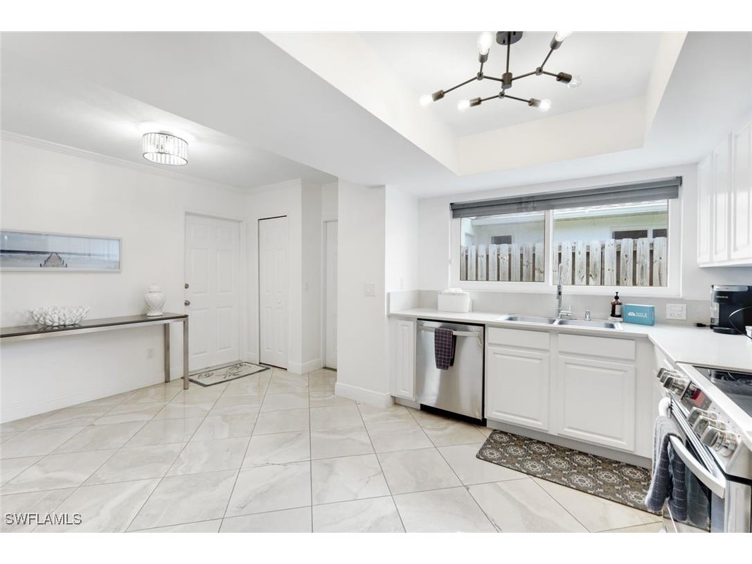 636 98th Avenue N Naples FL 34108 225054987 image7