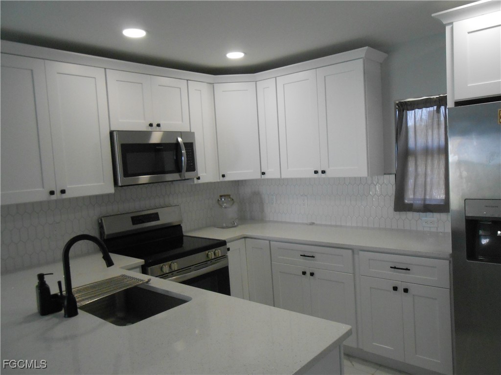 636 Eisenhower Boulevard Lehigh Acres FL 33974 2025021498 image4