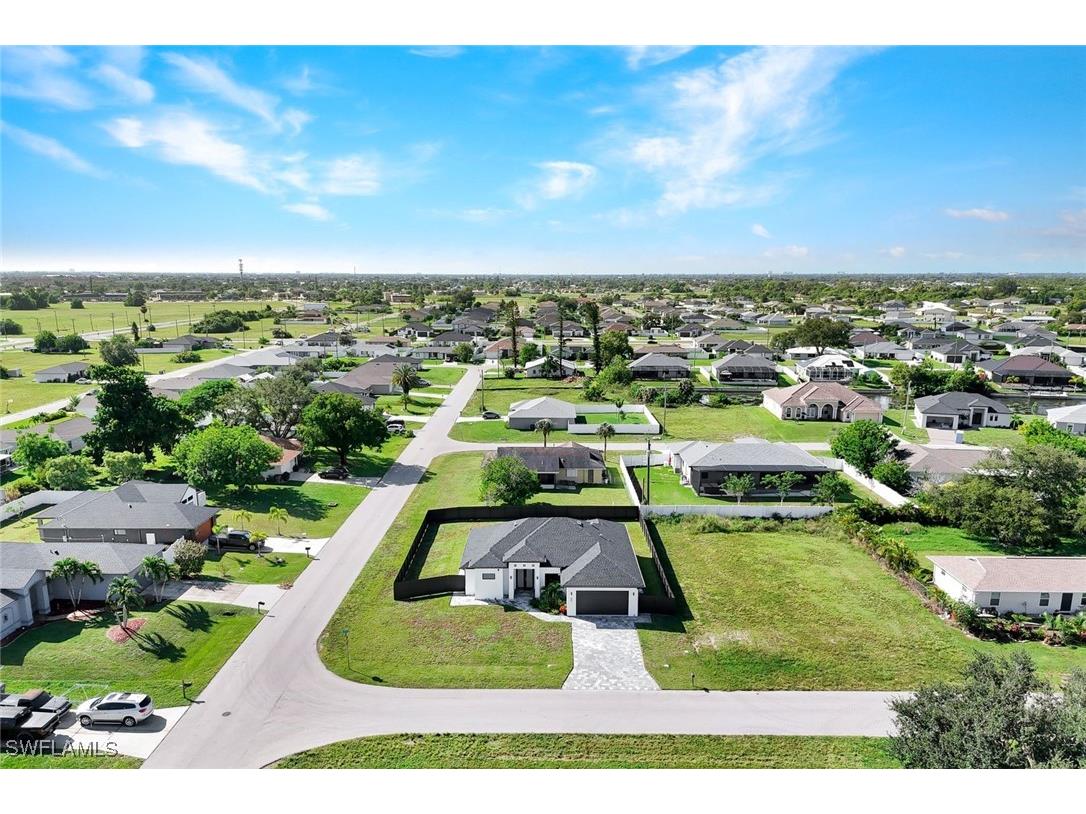 636 NE 8th Terrace Cape Coral FL 33909 225073910 image4