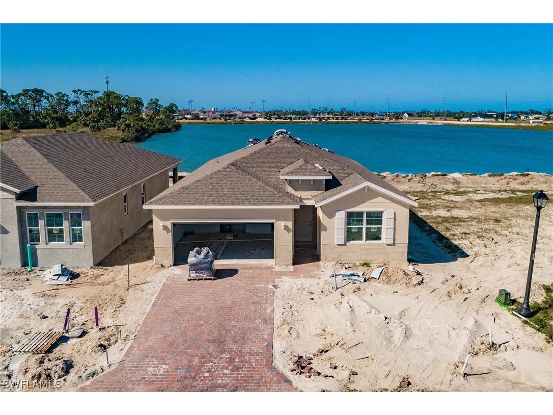 636 Parkshore Lake Avenue Cape Coral FL 33993 224046914 image1