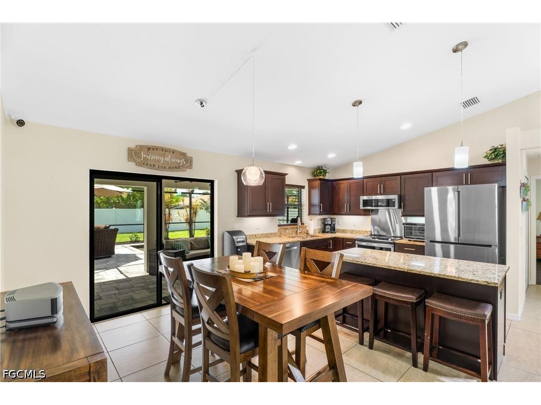 636 SE 11th Avenue Cape Coral FL 33990 2026024682 image17