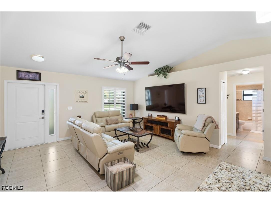 636 SE 11th Avenue Cape Coral FL 33990 2026024682 image19