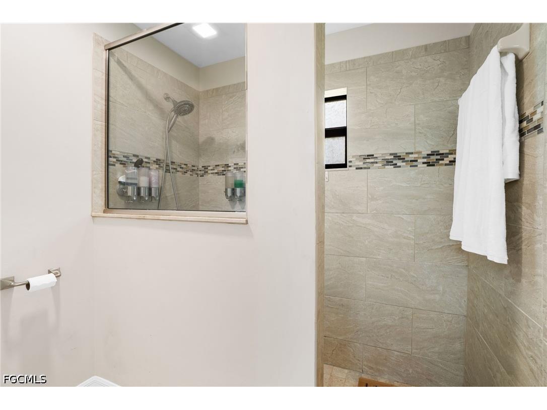 636 SE 11th Avenue Cape Coral FL 33990 2026024682 image29