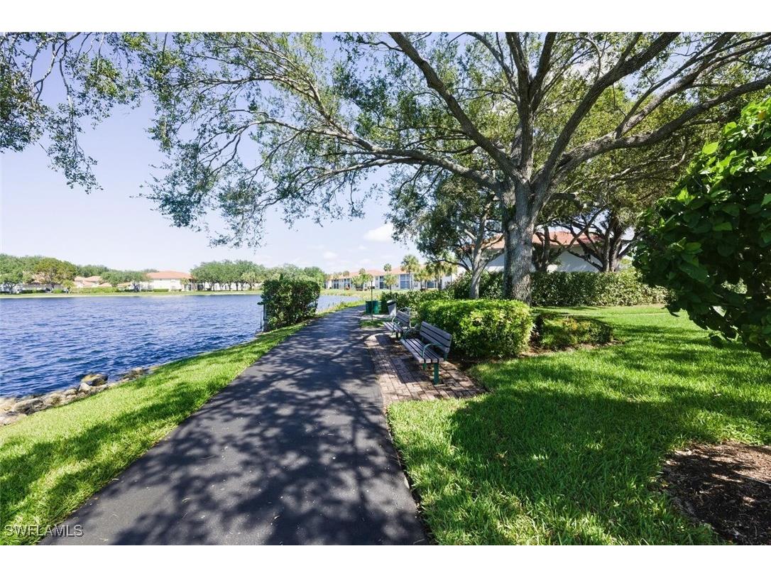 636 Windsor Square #102 Naples FL 34104 225078341 image31