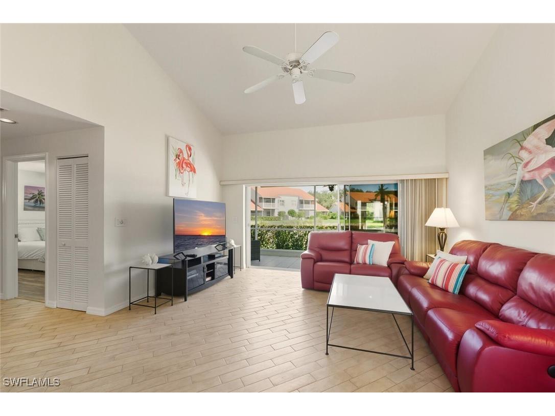 636 Windsor Square #102 Naples FL 34104 225078345 image4