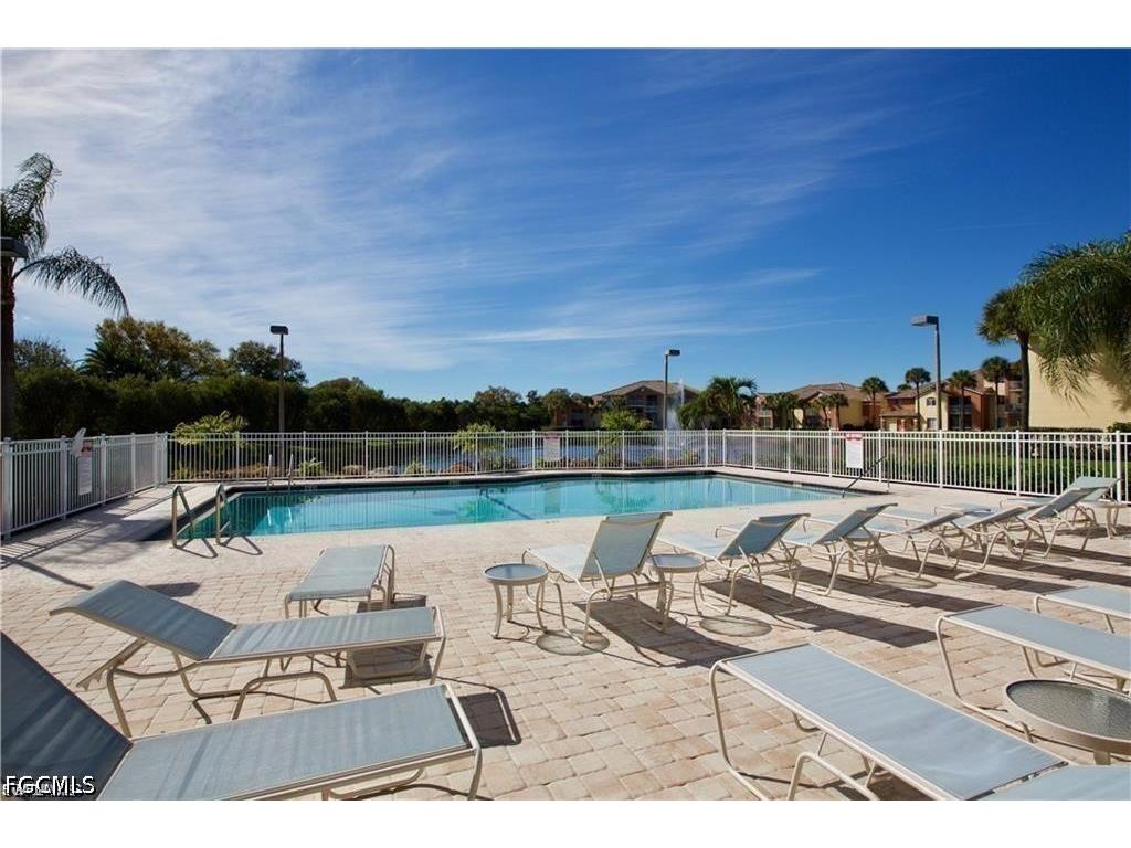 6360 Aragon Way #206 Fort Myers FL 33966 2026023981 image4