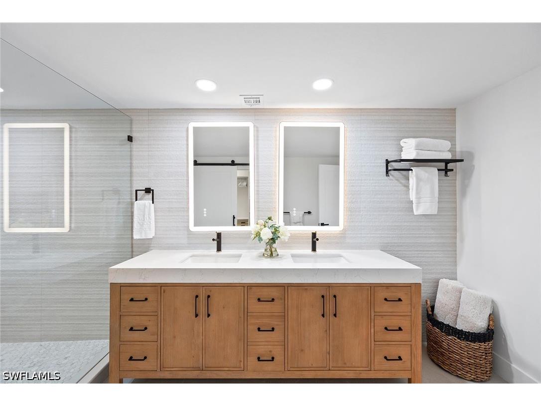 6360 Pelican Bay Boulevard #C105 Naples FL 34108 226014832 image13