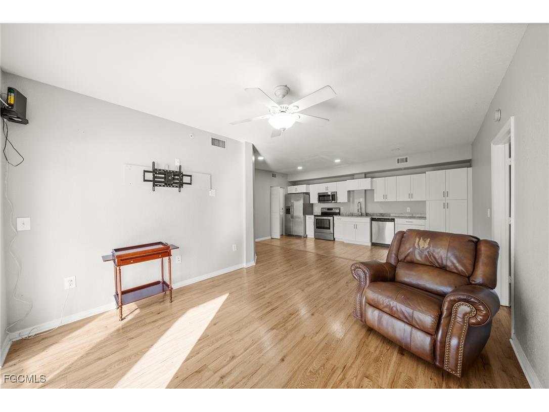 6361 Aragon Way #106 Fort Myers FL 33966 2026001265 image2