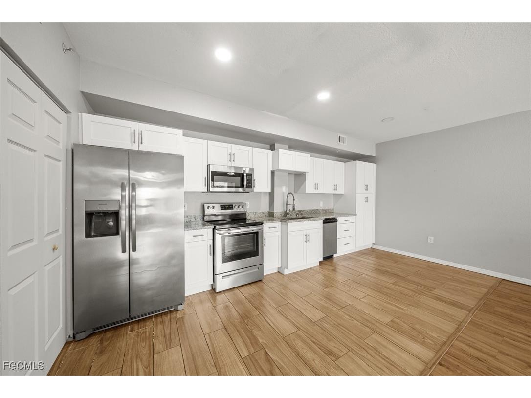 6361 Aragon Way #106 Fort Myers FL 33966 2026001265 image5