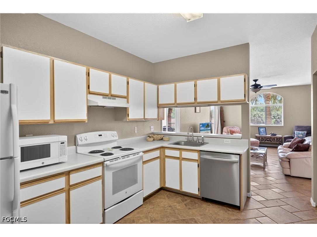6361 Aragon Way #202 Fort Myers FL 33966 2026019700 image10
