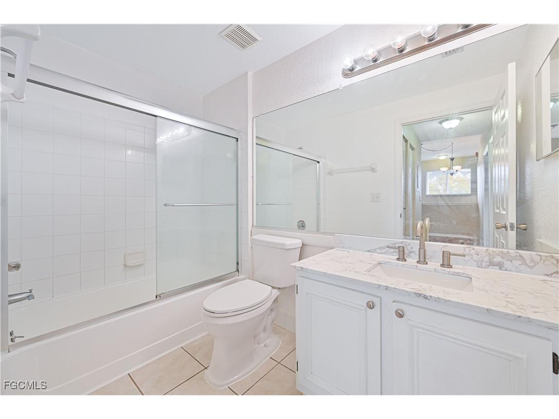 6361 Aragon Way #208 Fort Myers FL 33966 2025002325 image20