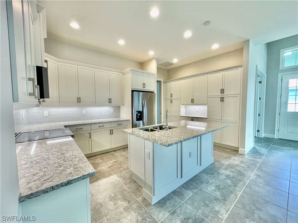 6361 Arriba Avenue Naples FL 34113 223042220 image1