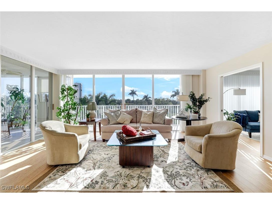 6361 Pelican Bay Boulevard #201 Naples FL 34108 226003552 image3