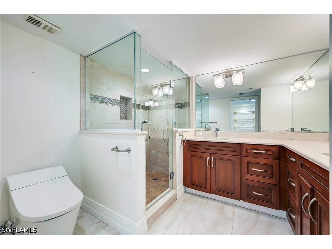 6361 Pelican Bay Boulevard #202 Naples FL 34108 226021292 image21