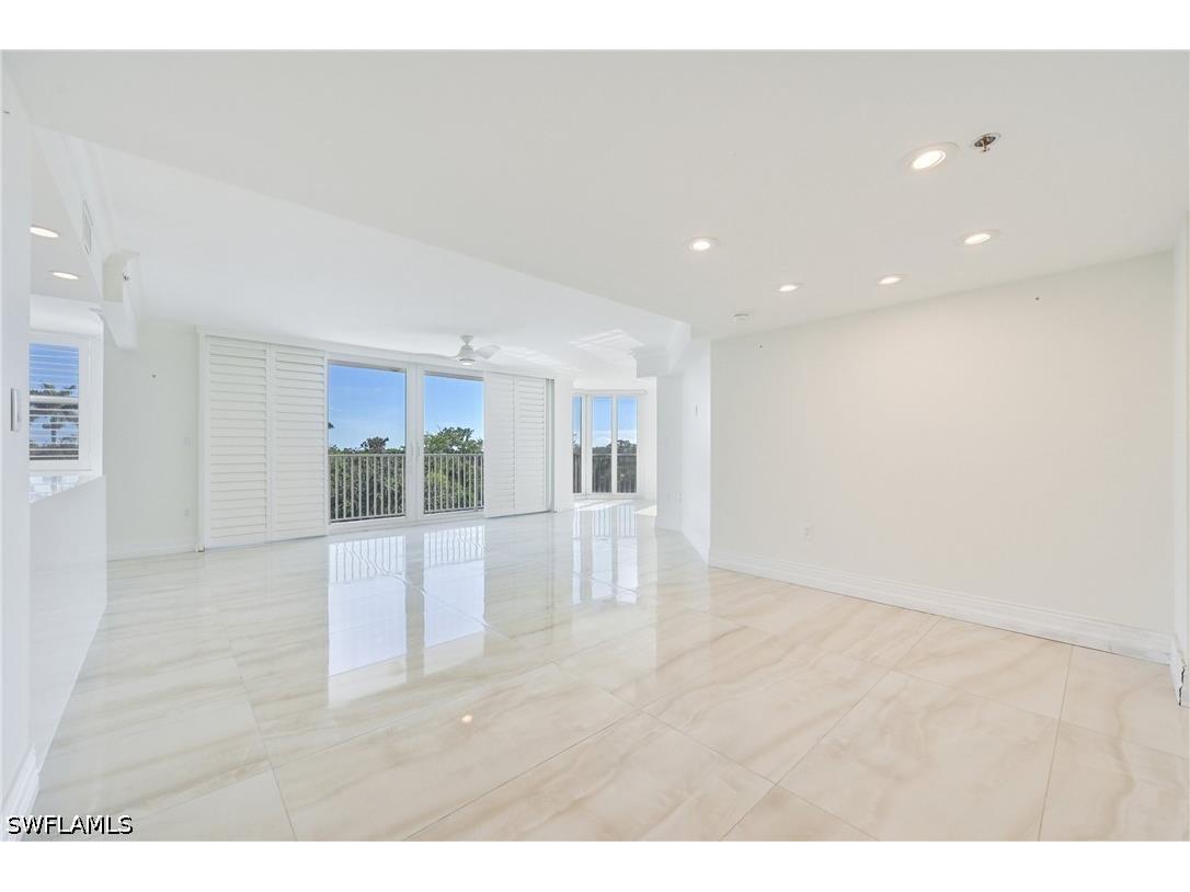 6361 Pelican Bay Boulevard #202 Naples FL 34108 226021292 image3