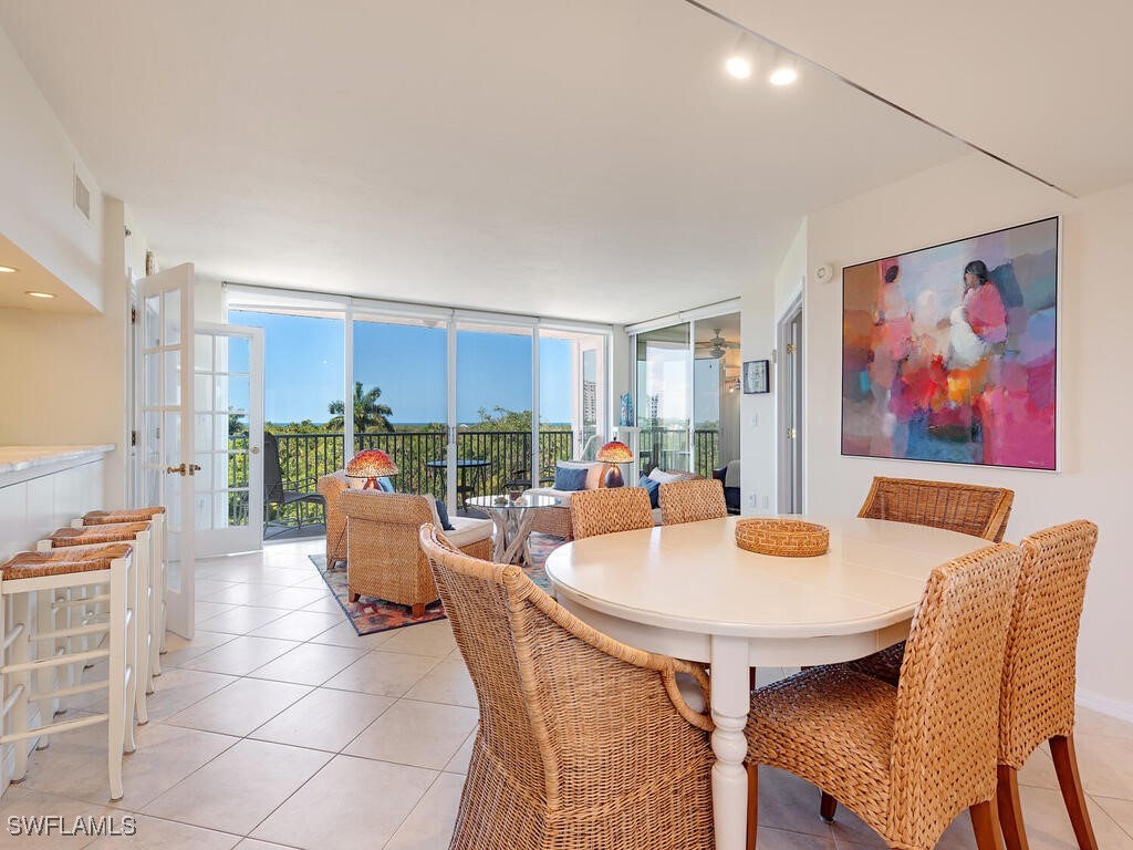 6361 Pelican Bay Boulevard #302 Naples FL 34108 224071212 image1