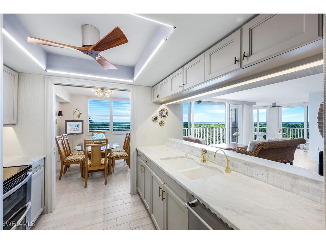 6361 Pelican Bay Boulevard #402 Naples FL 34108 225074167 image4