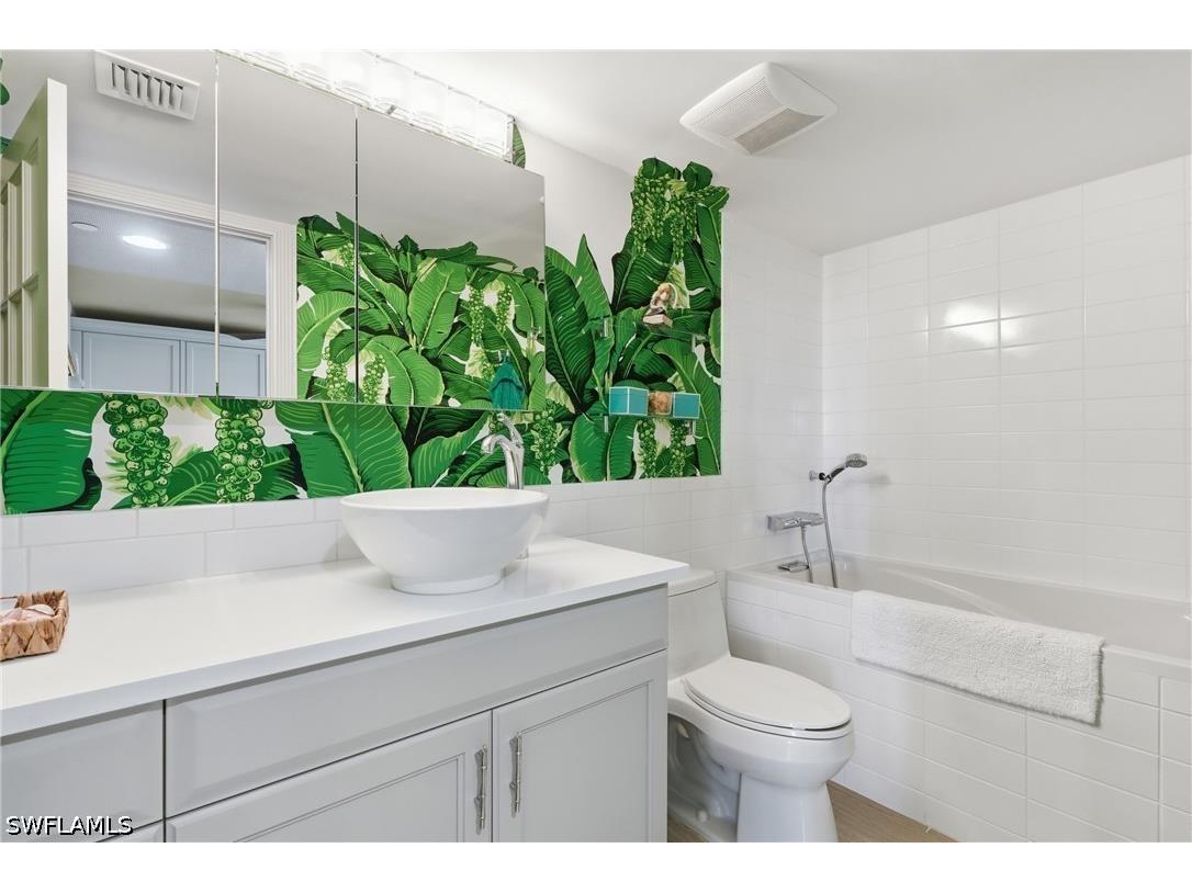 6361 Pelican Bay Boulevard #402 Naples FL 34108 226022910 image24