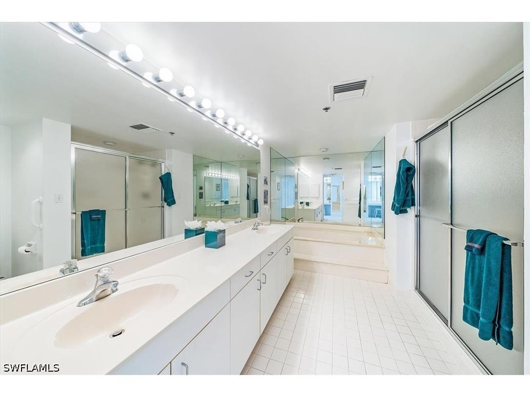 6361 Pelican Bay Boulevard #501 Naples FL 34108 226017469 image6