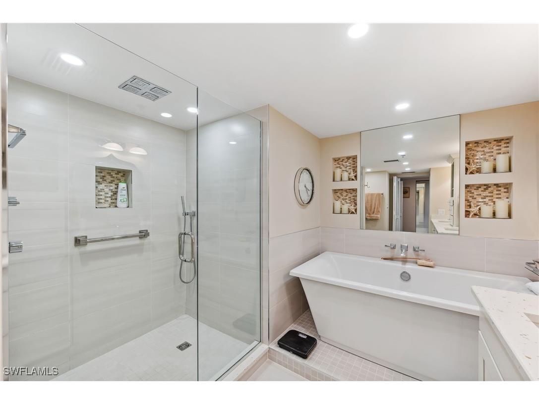 6361 Pelican Bay Boulevard #605 Naples FL 34108 225034422 image23